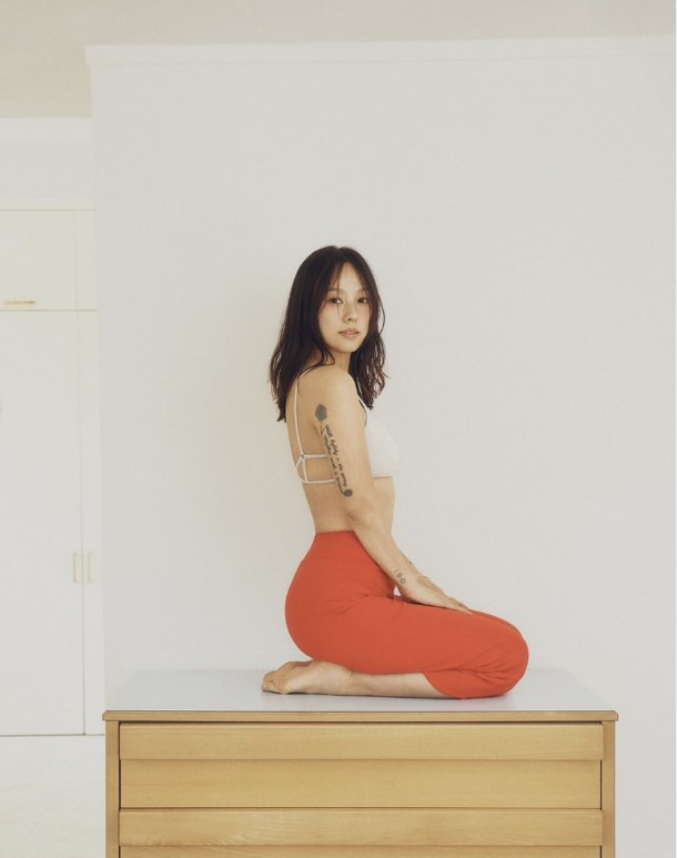 Yoga instructor Lee Hyo-ri is another hot topic...You have to do this before you practice yoga