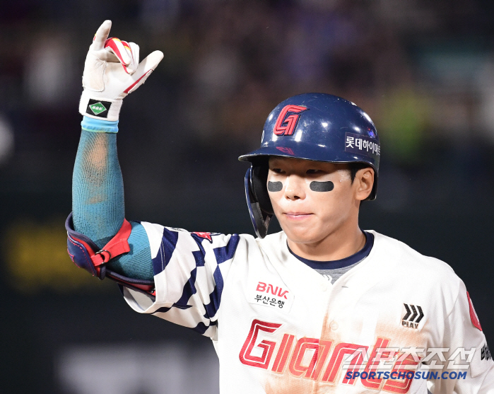 17 hits → 15 hits → 13 hits Lotte, which never gets tired, is the only second place. 11-4 Big win, 2G to LG. Lee Minseok's first start win. 