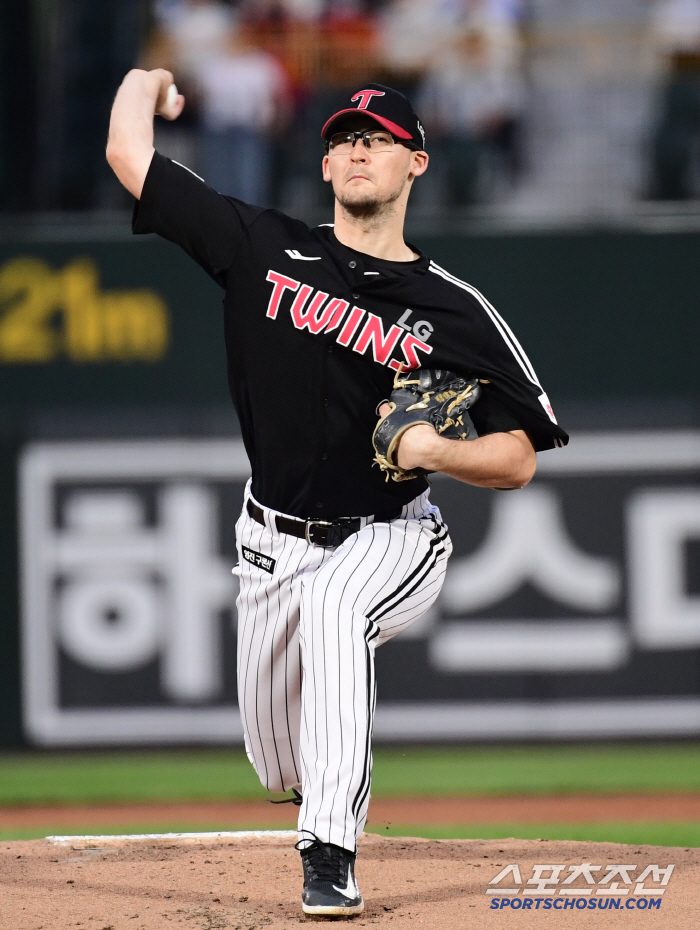 17 hits → 15 hits → 13 hits Lotte, which never gets tired, is the only second place. 11-4 Big win, 2G to LG. Lee Minseok's first start win. 