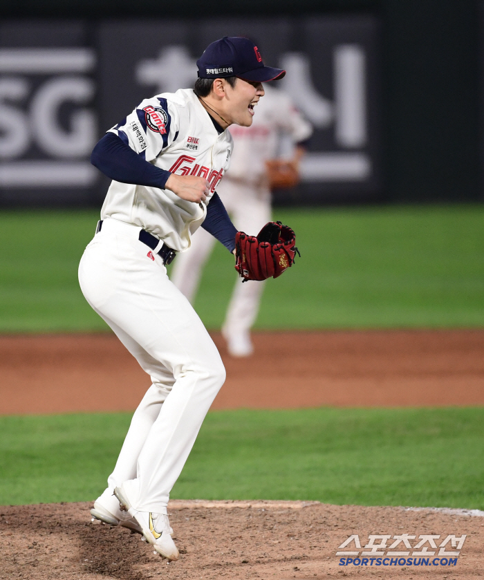 After Kim Won-joong in the 9th episode, who? Choi Jun-yong, 152 km, has no hit in two innings. Lotte's bullpen gets stronger 