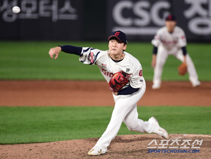 After Kim Won-joong in the 9th episode, who? Choi Jun-yong, 152 km, has no hit in two innings. Lotte's bullpen gets stronger 