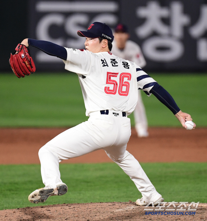 After Kim Won-joong in the 9th episode, who? Choi Jun-yong, 152 km, has no hit in two innings. Lotte's bullpen gets stronger 