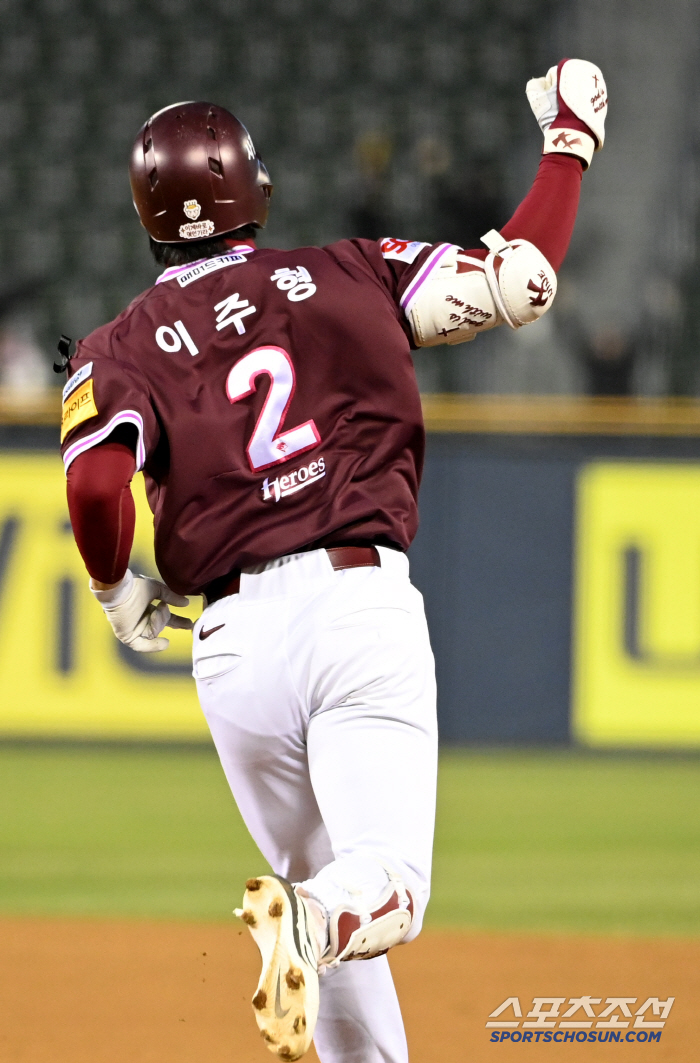 At one point, I heard the second Lee Jung-hoo, but what happened to 9G consecutive hitless silence? 