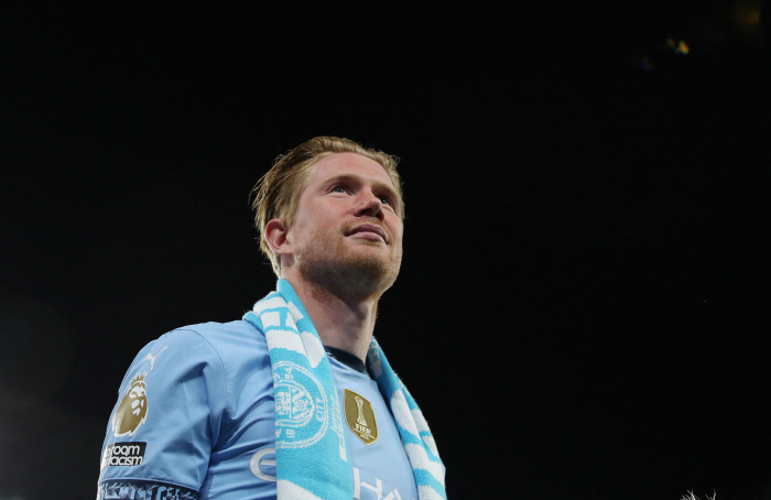 Goodbye Legend The Browner, his crazy loyalty to the end will leave Manchester City  EPL forever → To Napoli or the U.S