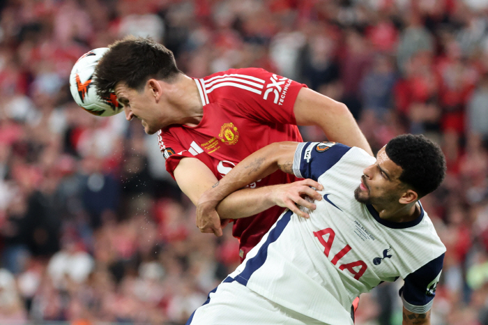 Hey, where are you going! Anger explodes following Harry Maguire, Christian Romero and eventually the staff of the clash quickly extinguished