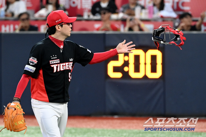 It's because of your mistake? Yang Hyun-jong, a big pitcher, is rather my fault. The reason why the fielders are wrapped up is because