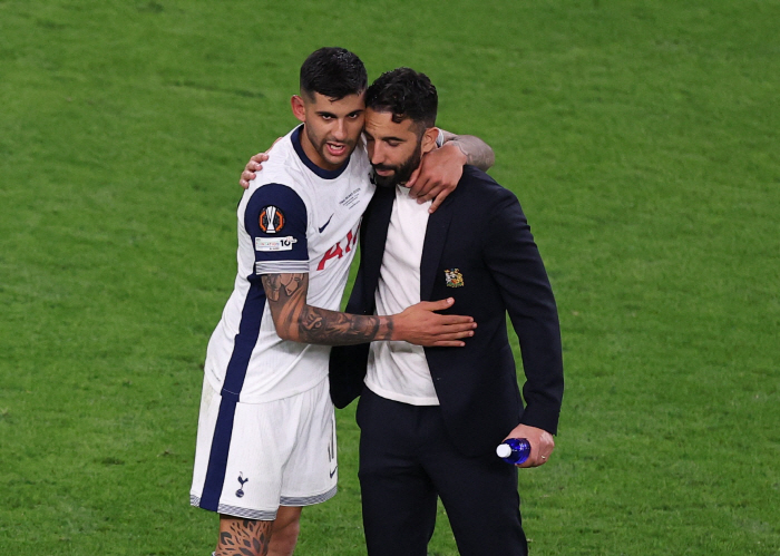 Leaving Manchester United Without Penalty Amorim for Europa Winning Frustration, Shocking Exploitation...Manchester United's board of directors  fans requesting confidence
