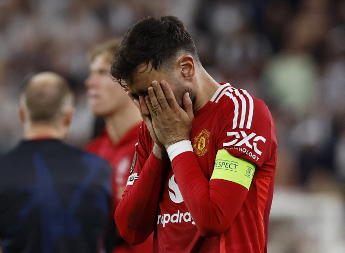 Manchester United's humiliating defeat, Manchester United's Pungbi Baksan, captain Bruno  manager Amorim, would be great if he left the bombshell remarks at the same time