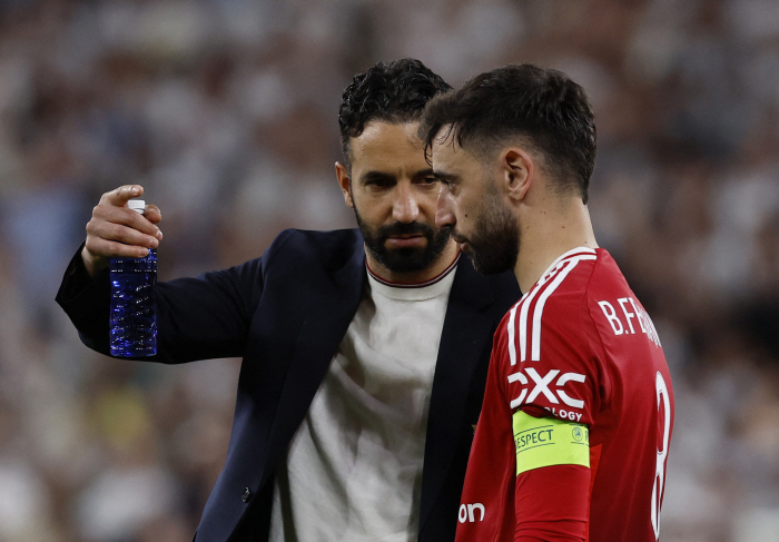 Manchester United's humiliating defeat, Manchester United's Pungbi Baksan, captain Bruno  manager Amorim, would be great if he left the bombshell remarks at the same time