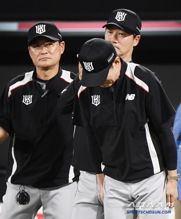 The masters and coaches who bowed to the rebelled player were also surprised What's the reason?