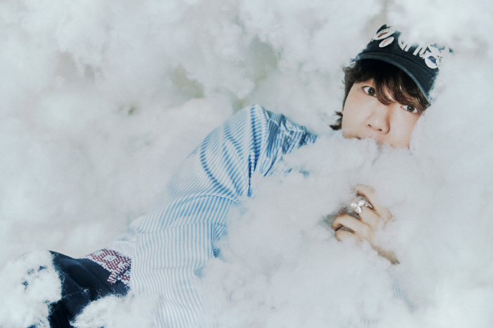 Baekhyun Scores Fourth Million Seller with ‘Essence of Reverie’
