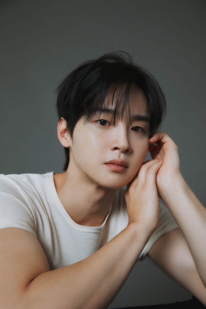  Jang Dong-yoon is back at brunch cafe..Get off the train. Special DJ for Lee Seok Hoon