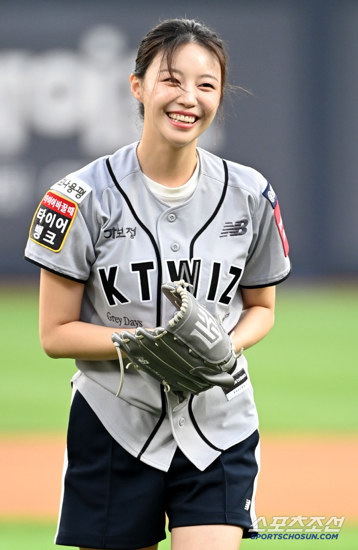  JEONG WOO JIN, how was my first pitch