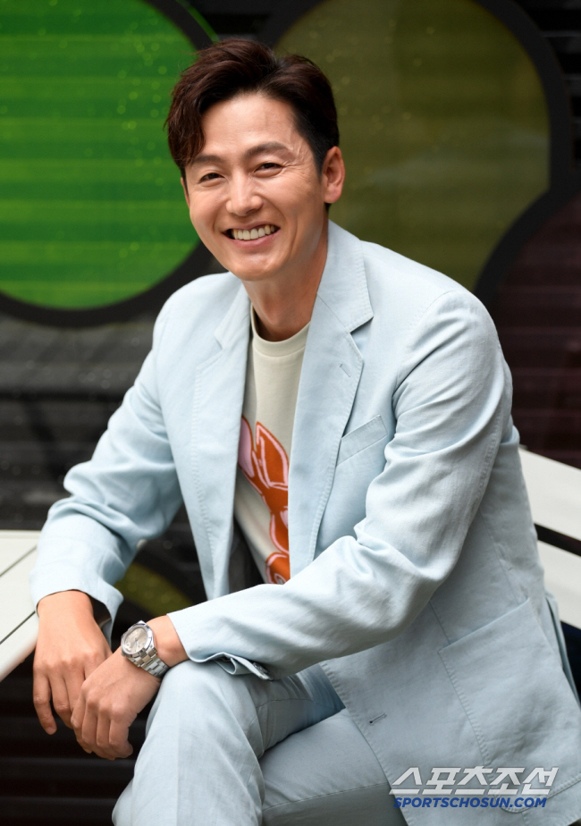 Pink Lee Jung-jin takes a close look and reveals 500 million won in profits → 2 billion won in jeonse, 300 million in cash, and 500 million won in stocks (groom class) 