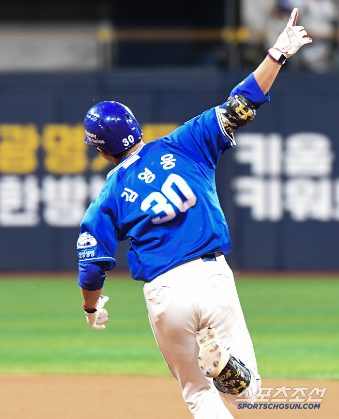 Samsung's extreme home run baseball, which is why Kim Ji-chan stands out more