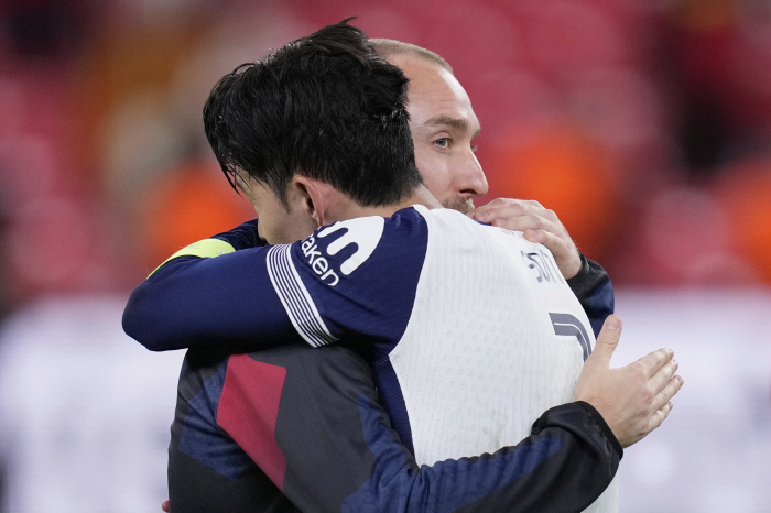 Say whatever you want to say today! I'm a legend, Son Heung-min who shouted the happiest person, and I'm grateful for the Korean fans I didn't forget