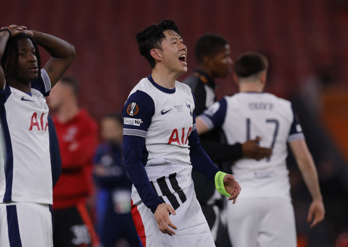 Say whatever you want to say today! I'm a legend, Son Heung-min who shouted the happiest person, and I'm grateful for the Korean fans I didn't forget