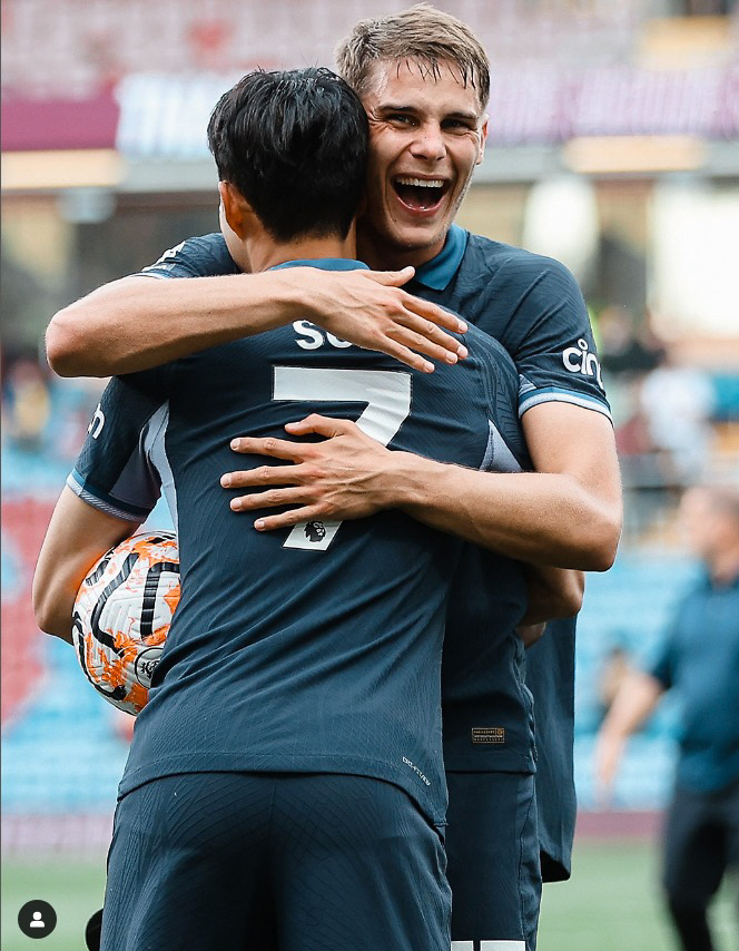 SON Bob Say B-official BBC-recognized Van der Penn's flying defense...Tottenham wins for the first time in 17 years → 1m93 acrobatic clearing