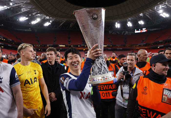  Son Heungmin, let's all enjoy the championship together