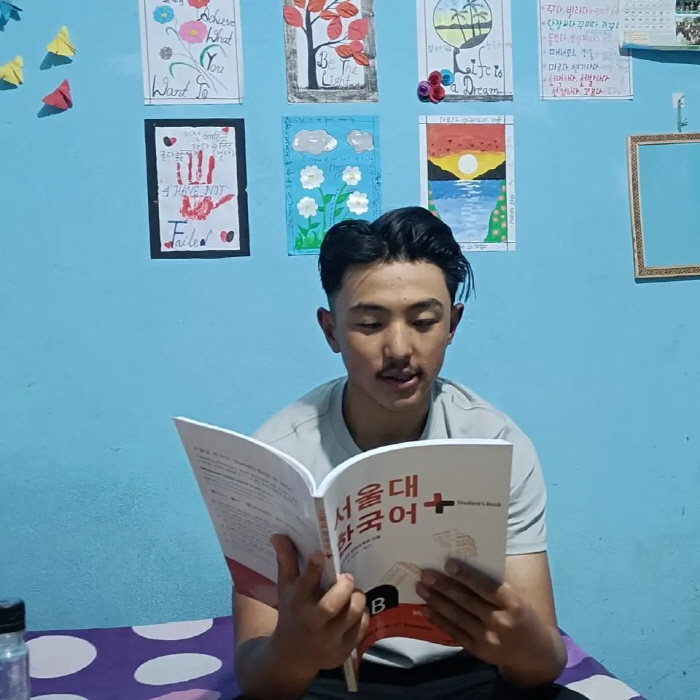 Gian84 Sherpa Boy, who was cheered on, studied hard with a book that sent him certification of Korean study