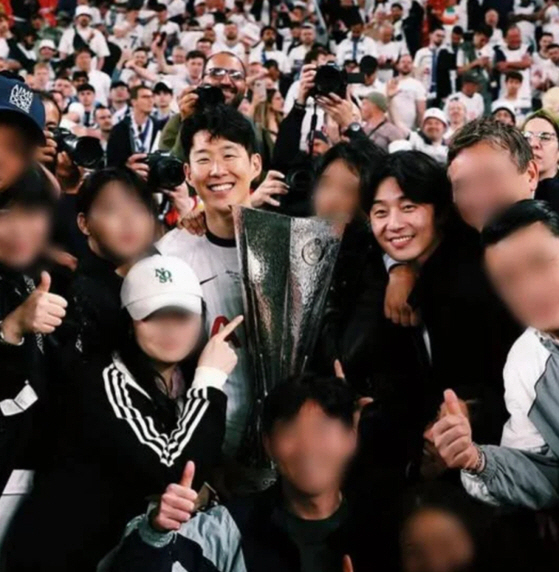 I did it. When Son Heung-min won the championship, hugging  cheering