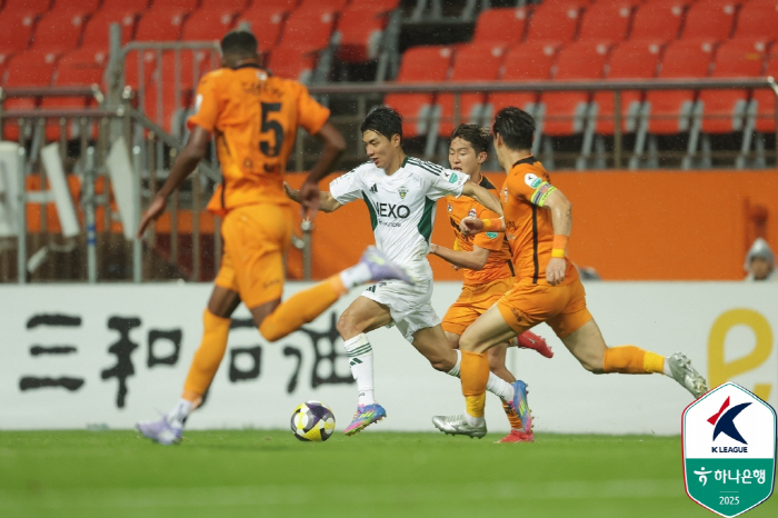  Jeonbuk, the first strongest team in 1266 days!Jeju and Woojung blood fight 00 Moo → 11 consecutive undefeated