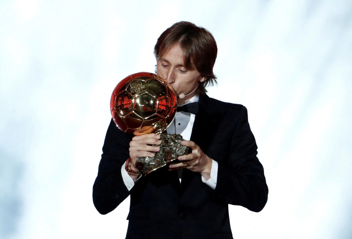  Goodbye Legend Ballon d'Or, the best midfielder of the 21st century, will forever be in our memory
