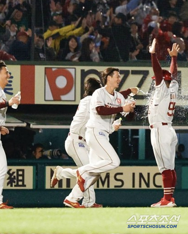 Rakuten right-hander Howard fills Ponce's vacancy, 2 games, 13 innings ERA 0.69 