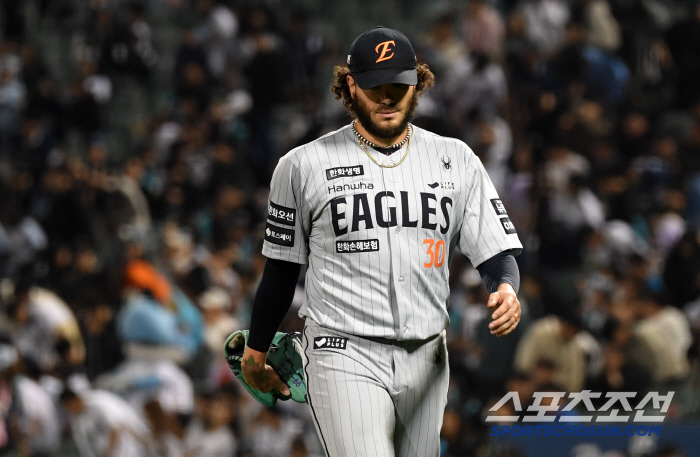 Rakuten right-hander Howard fills Ponce's vacancy, 2 games, 13 innings ERA 0.69 