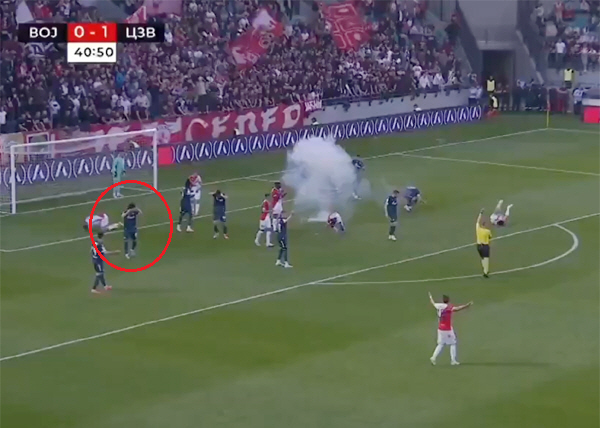 Serbia is dangerous. Shocking! Seol Young-woo almost got hurt by the firecracker attack...It's urgent to advance to the big leagues