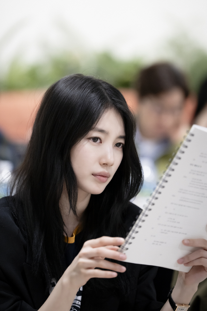 Suzy and Kim Seonho to Star in Disney’s 1930s Mystery Romance