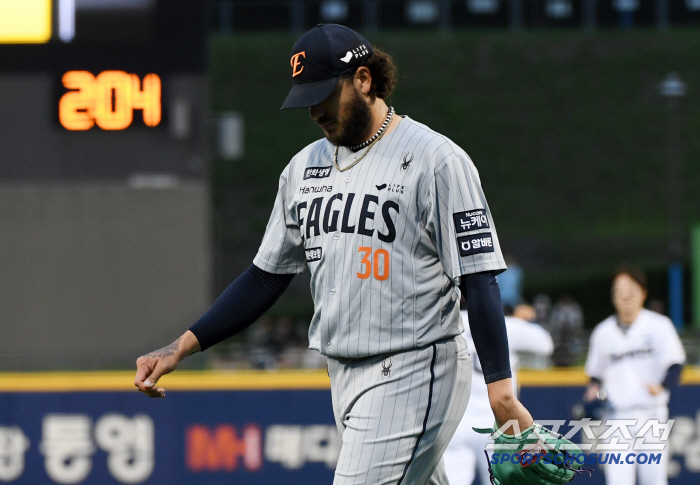 You're second to none to Ponce! Is it the appearance of a monster god → It looks like it will win a starting position next year
