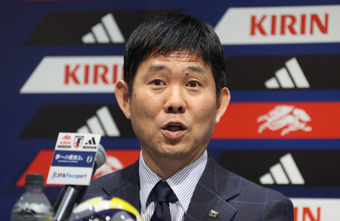 Arrested on charges of sex crimes → Lee Jae-sung, a fellow midfielder, deeply reflected on his return to Korea National University after a year and three months, so he should give it another chance