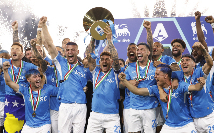 The dignity of the master who was kicked out of the trophy 0 only in Tottenham, succeeded in conquering Serie A again → Scudetto was recaptured in two years in Naples