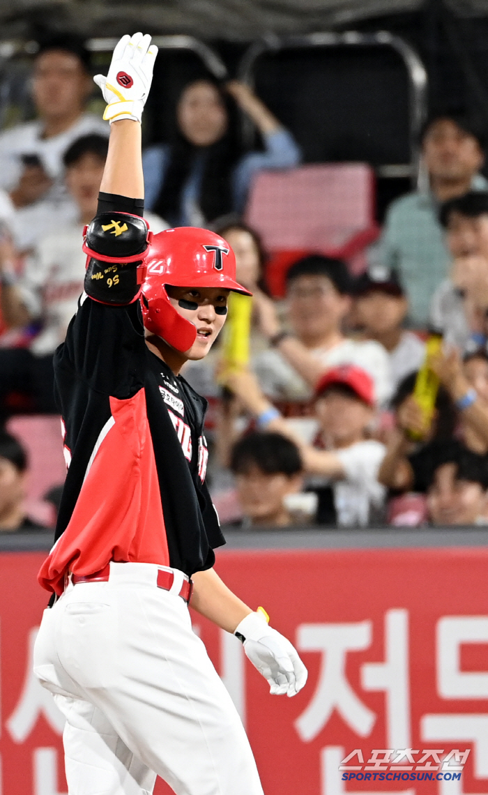 In the 2nd team, I'll continue to be one year old... Thank you for holding out, I didn't know that I would be a hope for KIA at the age of 29