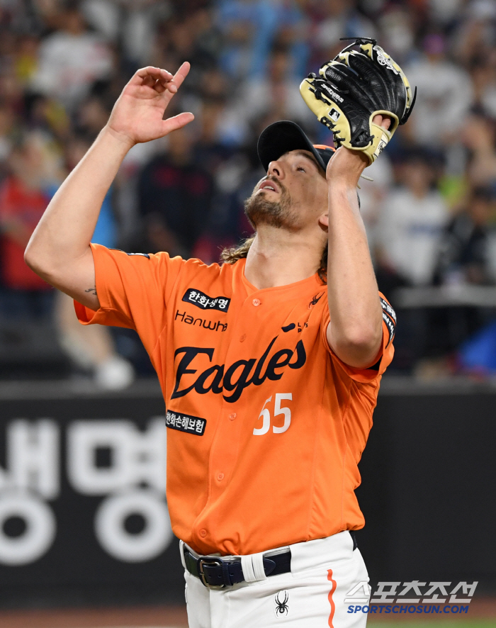 It was a chance to shut out, but I think it was a shame to replace the first batter. If you wanted to finish today's game...