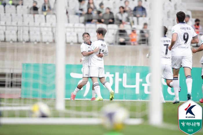  After 9 games of Pedringyo, scoring point, winning 10 games against Hwaseong, jumping to second place  chasing the lead