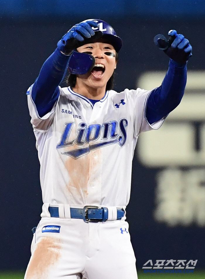 Kim Do-young scored four points in the eighth inning of the over-the-counter shooting, and Samsung won 8-4...Kia's 7th place drop 