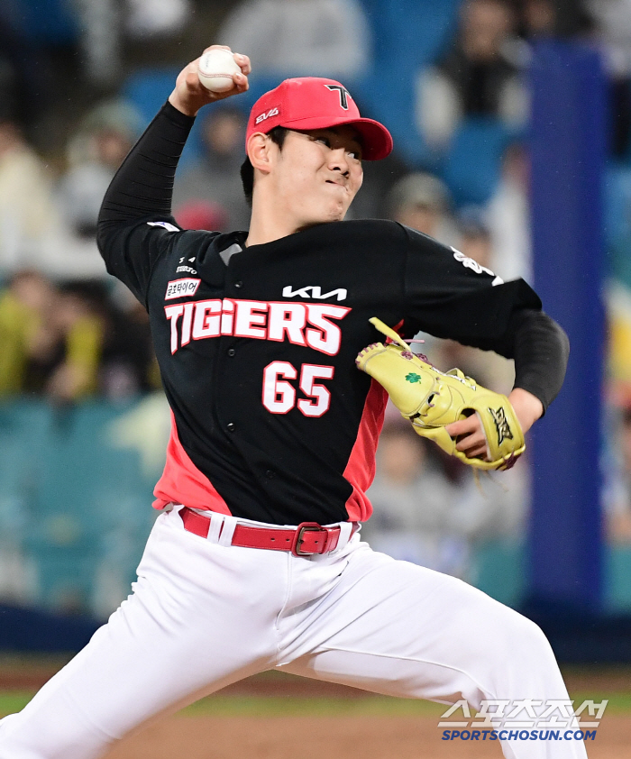 Kim Do-young scored four points in the eighth inning of the over-the-counter shooting, and Samsung won 8-4...Kia's 7th place drop 