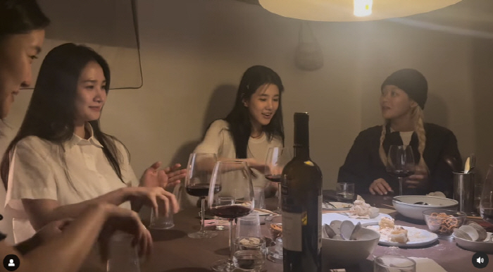 Lee Hyori Reunites with SPICA After 8 Years