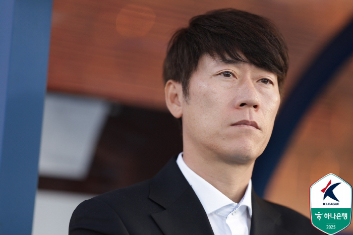  Coach Kim Eun-joong's will to overcome Sangam's away match. For tactical reasons, the exclusion of Andersson is on standby in the second half