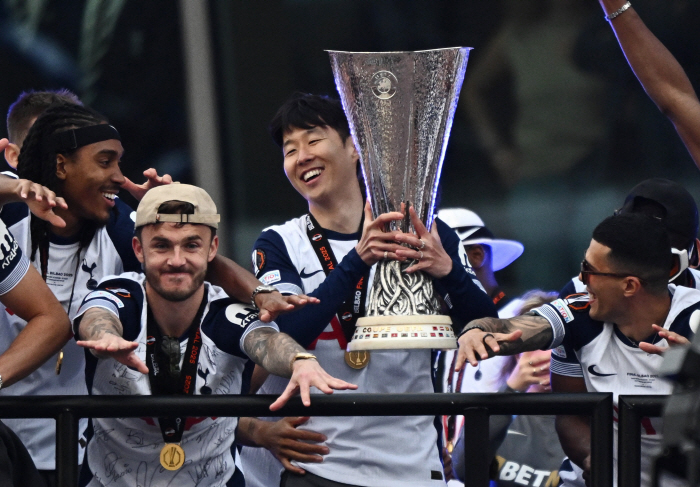 Son Heung-min doesn't even have a nameHERE WE GO level reporter confirmed it! Winger that Munich dreams of?  SON or Serie A special winger