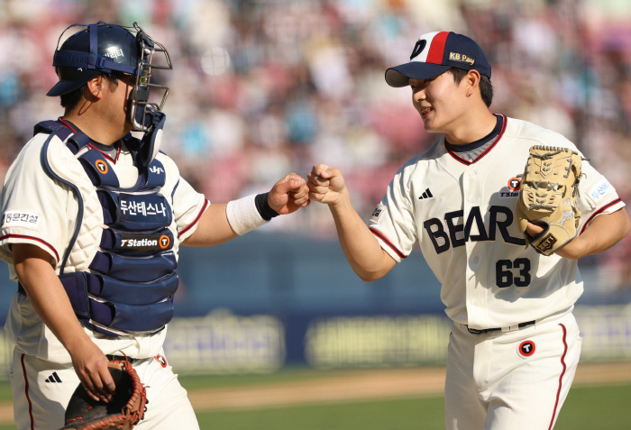 3 points with 3 bases loaded → Win over 3 double plays...The proud national hitter Kim Taek-yeon's confidence was good!