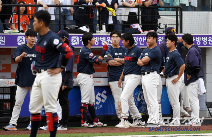 Didn't you pass me?A walk-off walk in the 10th inning of overtime, what happened to Lotte Hanwha and Daejeon suddenly facing each other?