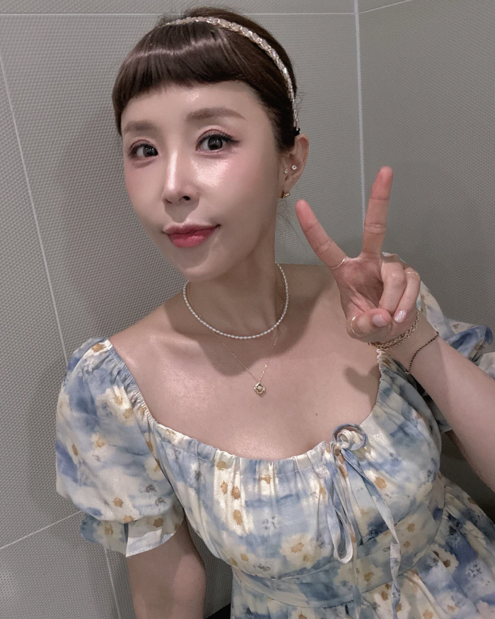 Double eyelid → The tattoo has changed a lot..You're all in love with the unofficial love line