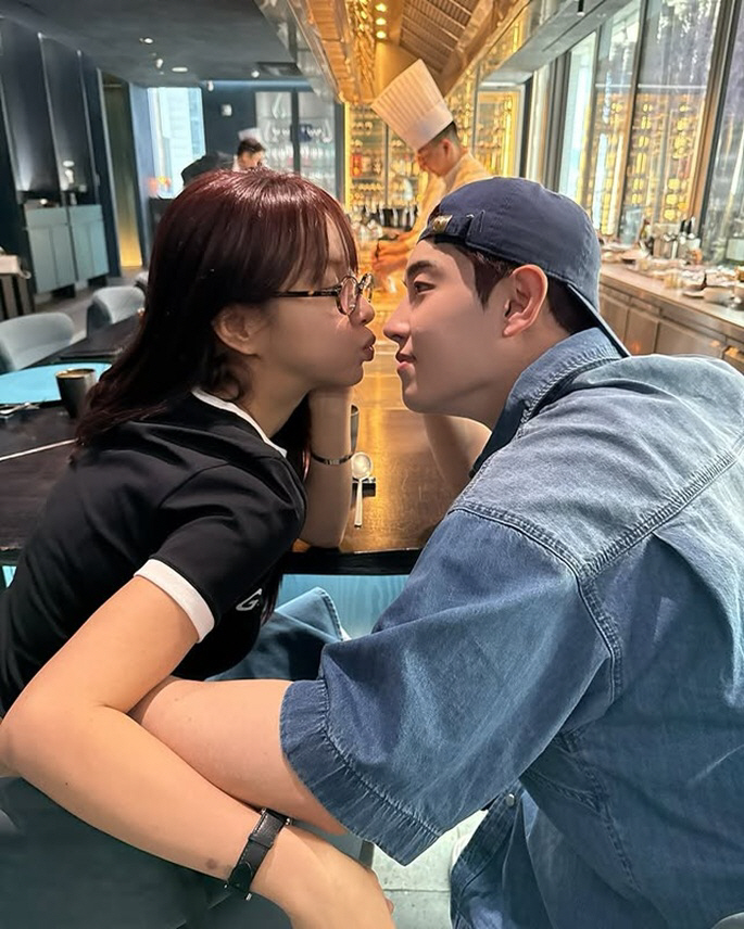 Eun Ga-eun ♥ Park Hyun-ho, a honey hotel date..an explosion of newlywed emotions
