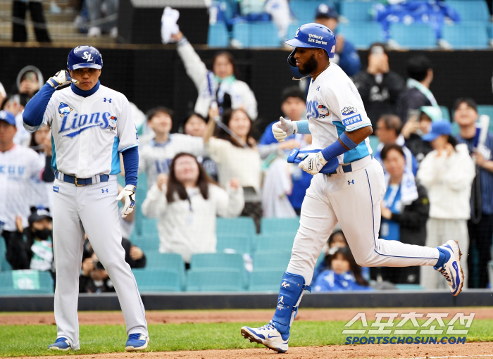 He was on the verge of being kicked out, but after the manager's interview, he ranked first in the OPS 1.175 home run king, what the hell happened