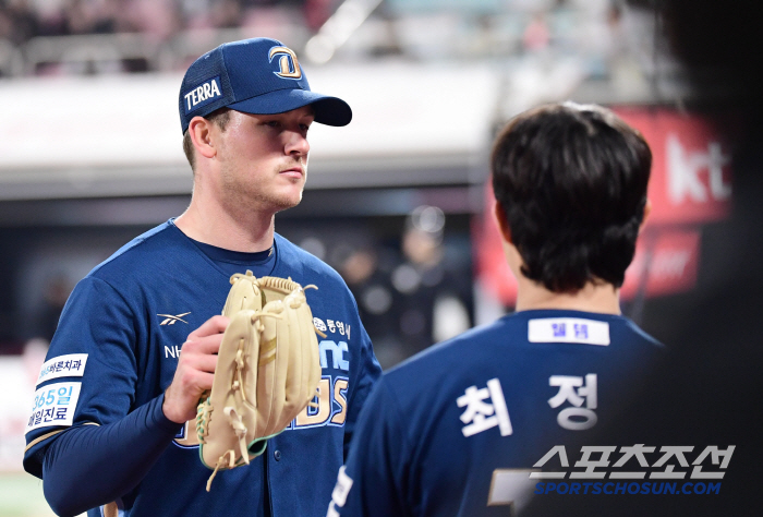 In May, he was reborn as an ace after dedicating a milestone and leading the team's first-place reversal