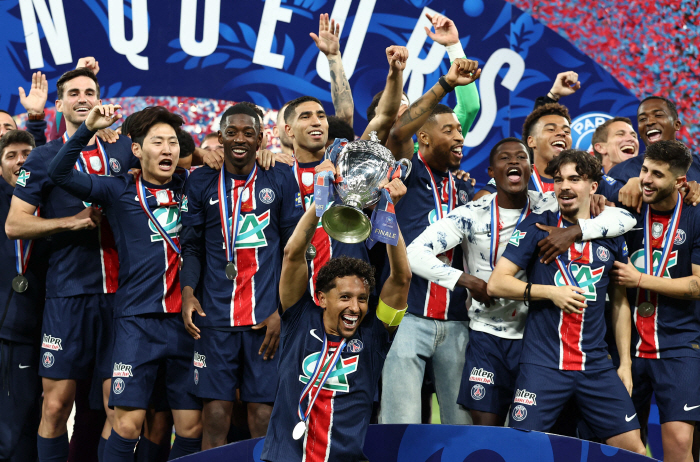 It's really time to leave Lee Kang-in again, PSG's second consecutive year with France's Treble Golden Pagoda...One step away from winning the first European crown