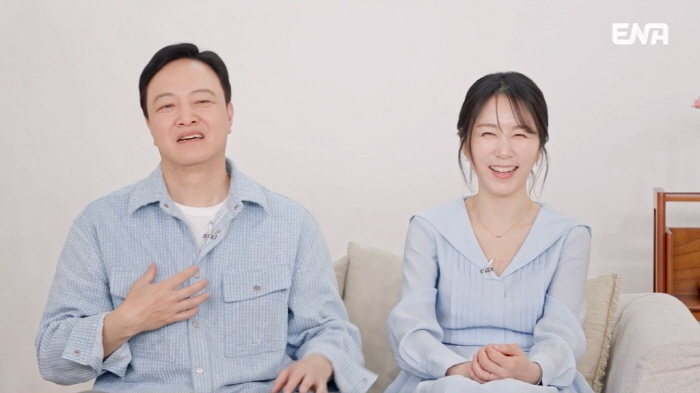 Jung Woong-in, the 12th generation of beauty ♥ Appears with his wife. Even if it's Samyoon, I'd believe it! (My life)